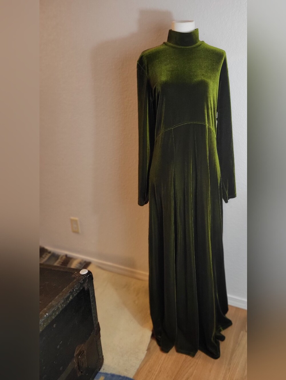 Double D Ranchwear 90s Women's Long Sleeve Velvet Midi Dress - Olive Green Large